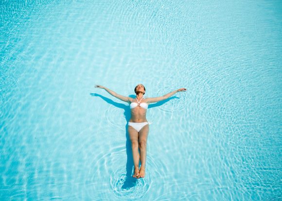 IFF Lifestyle_Woman Swimming_Image_Bahamas.com